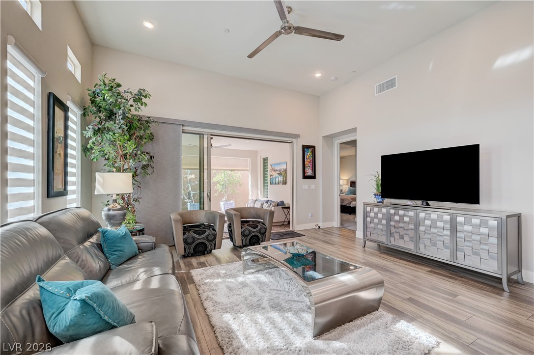 4315 Sunrise Flats Street