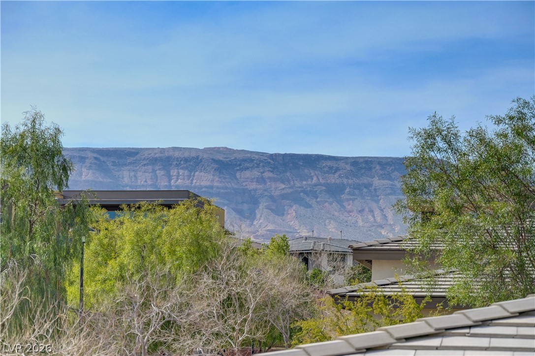 4315 Sunrise Flats Street