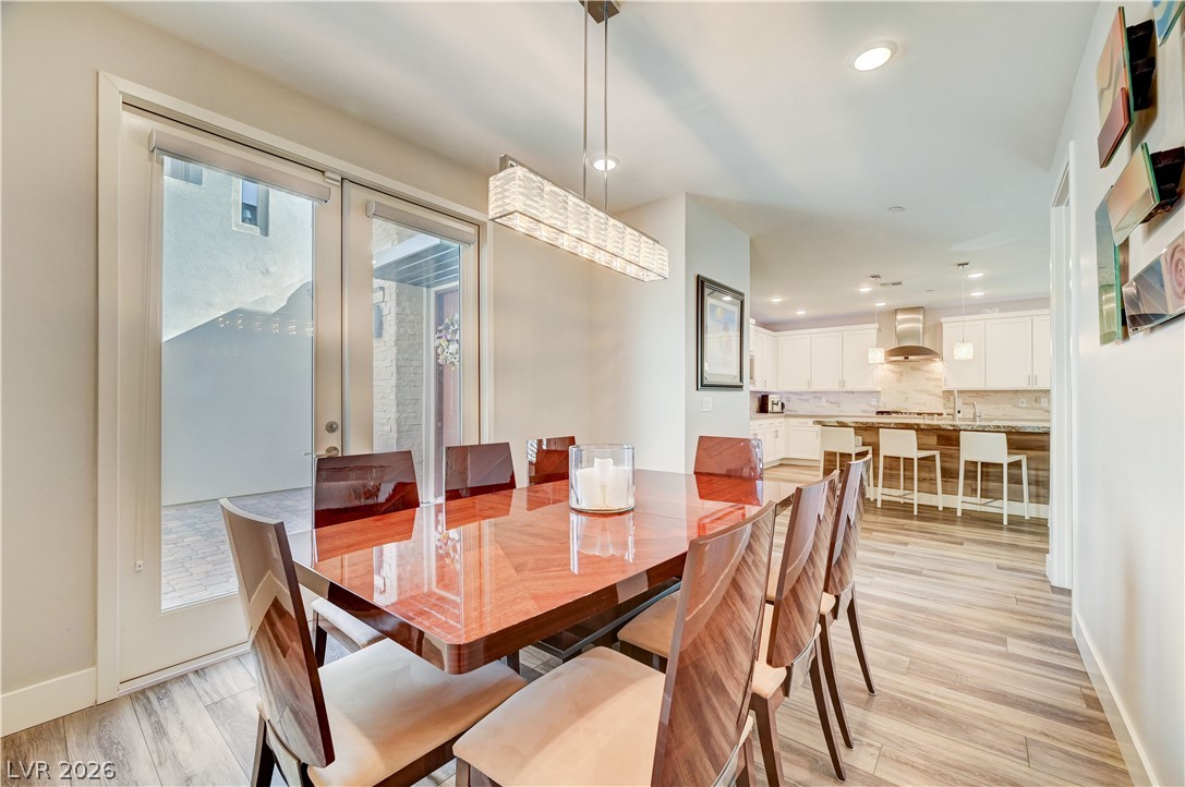 4315 Sunrise Flats Street