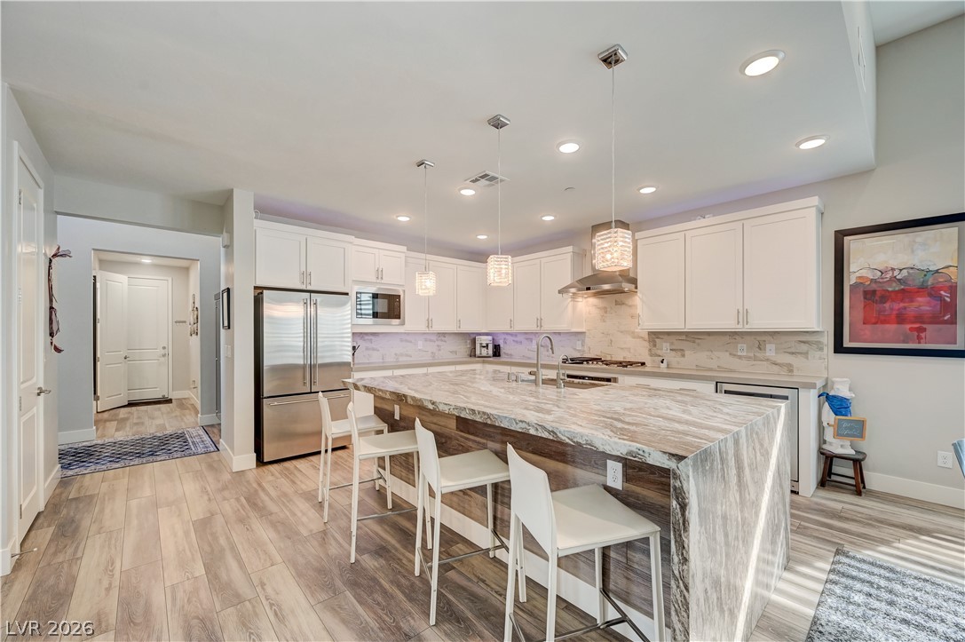 4315 Sunrise Flats Street