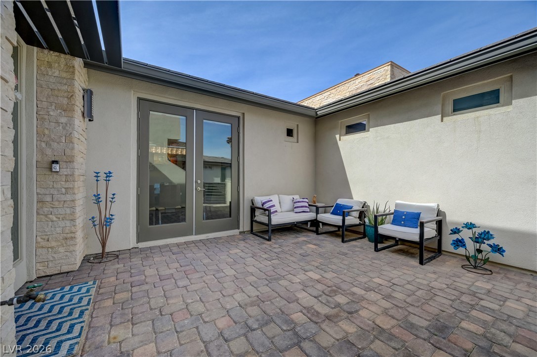 4315 Sunrise Flats Street