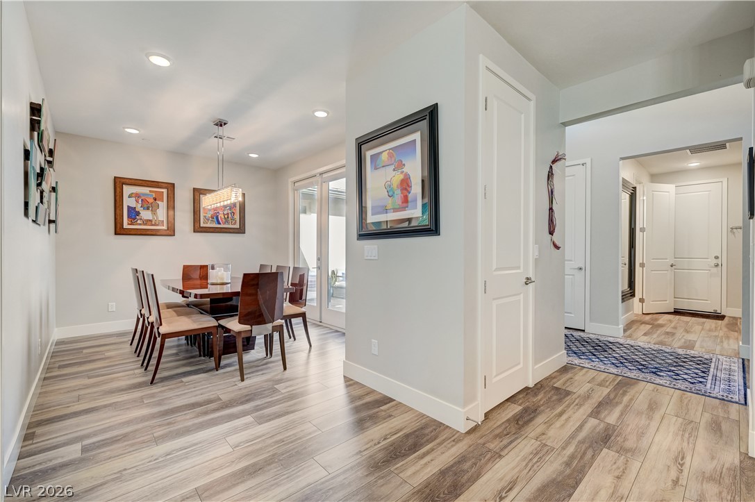 4315 Sunrise Flats Street