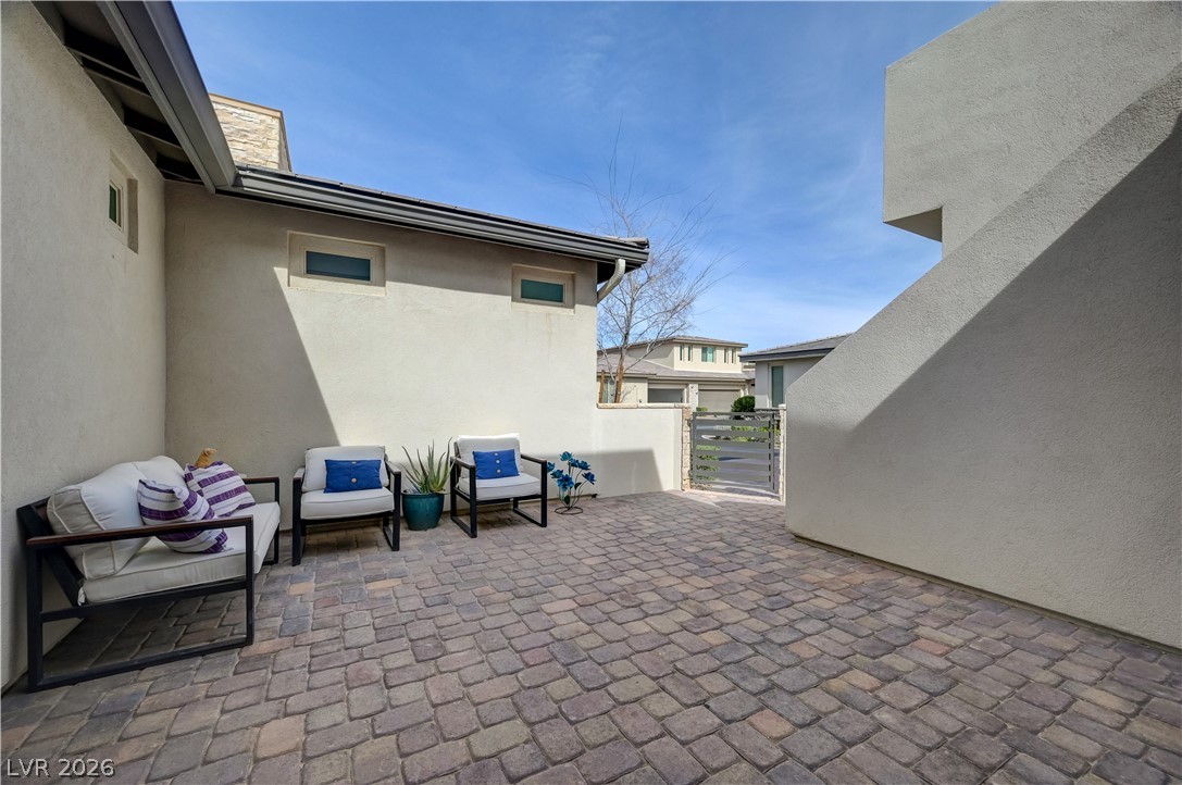 4315 Sunrise Flats Street