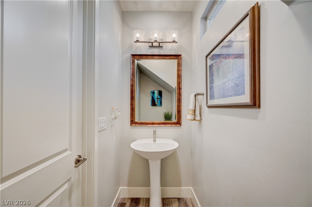 4315 Sunrise Flats Street