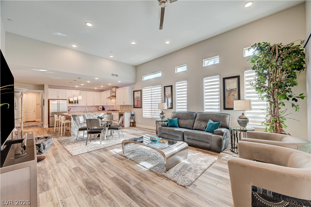 4315 Sunrise Flats Street