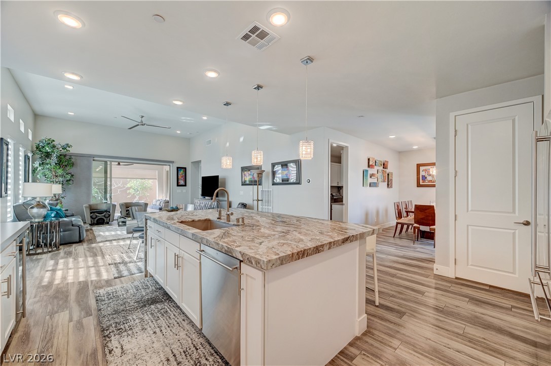 4315 Sunrise Flats Street