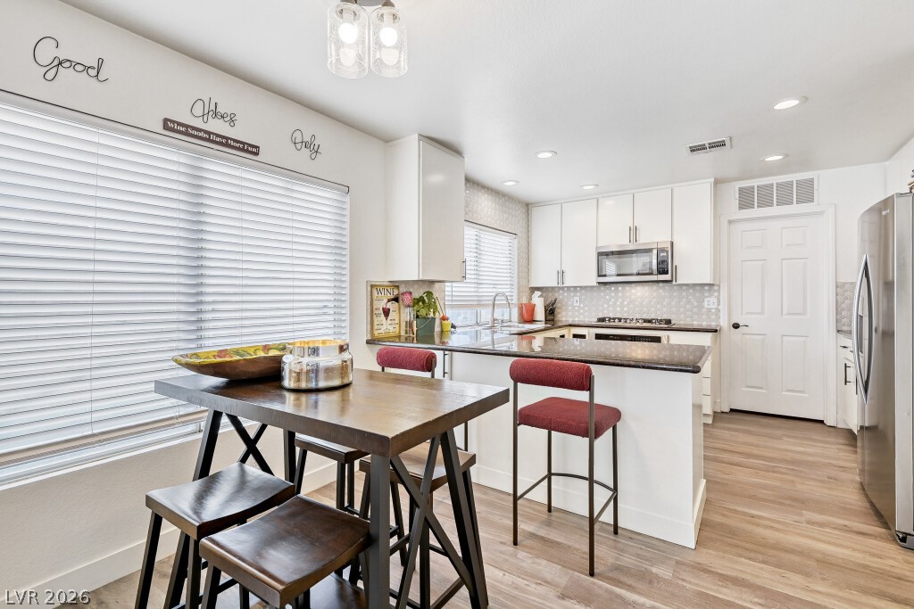 2605 Summerview Place