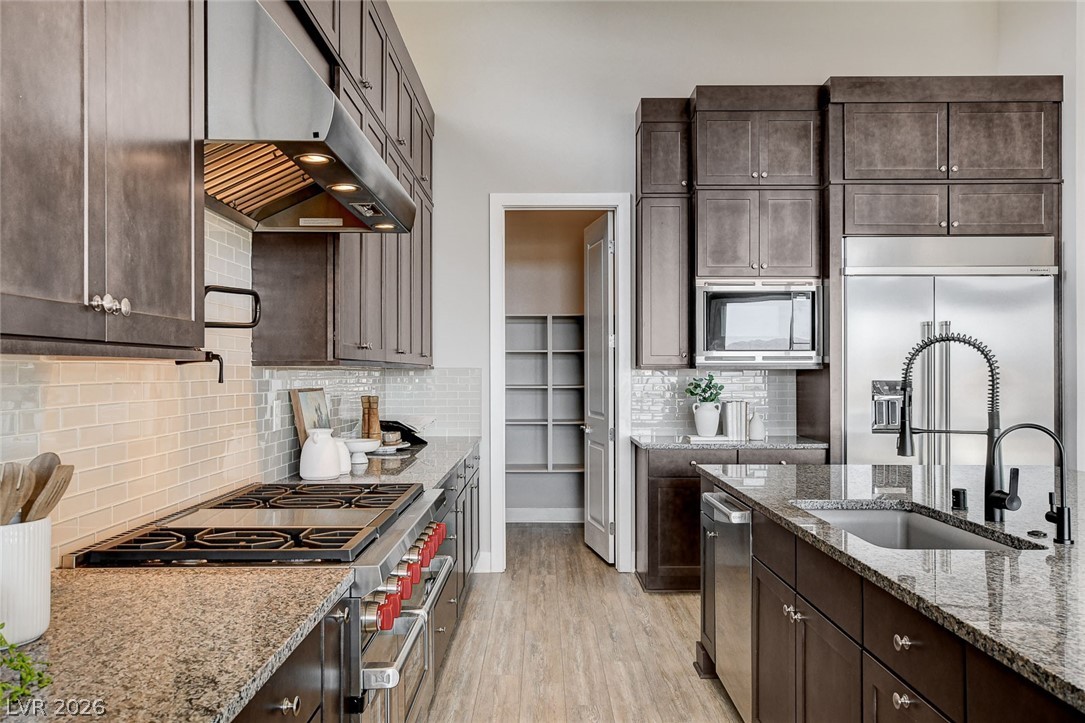 156 Tre Pietre Street