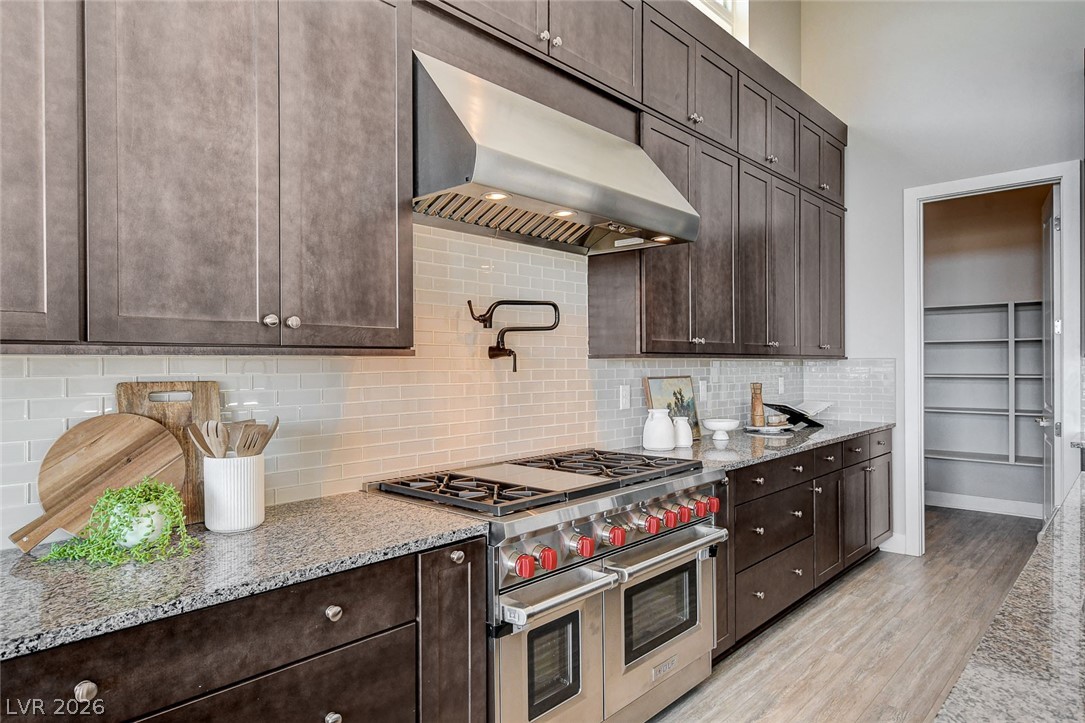 156 Tre Pietre Street