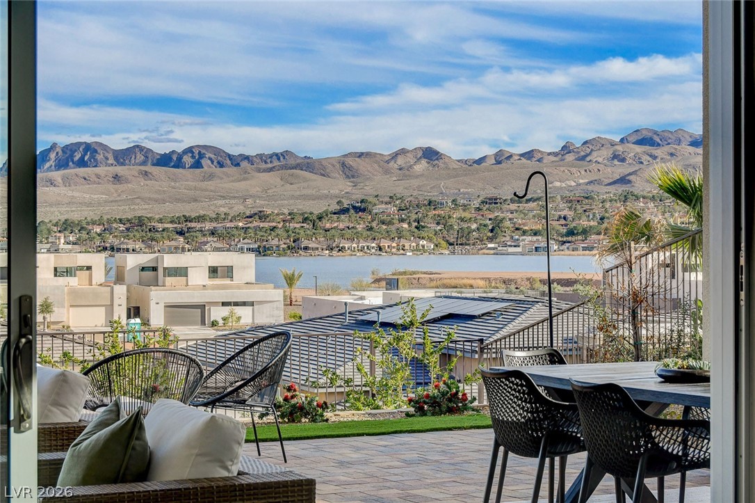 156 Tre Pietre Street