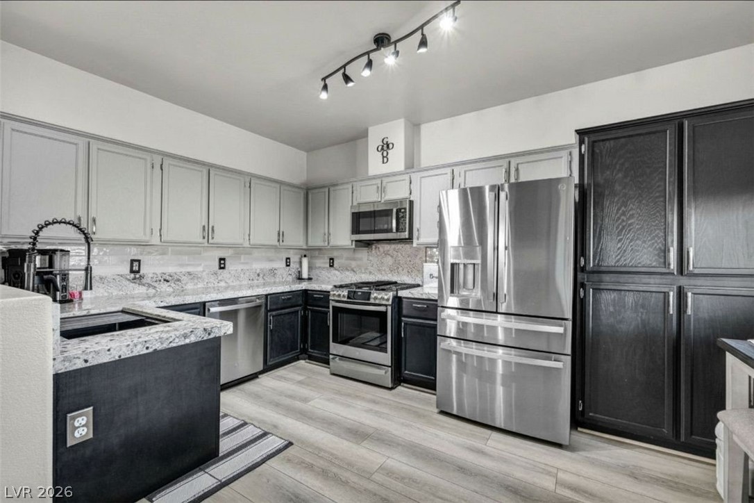 2132 Polynesia Circle