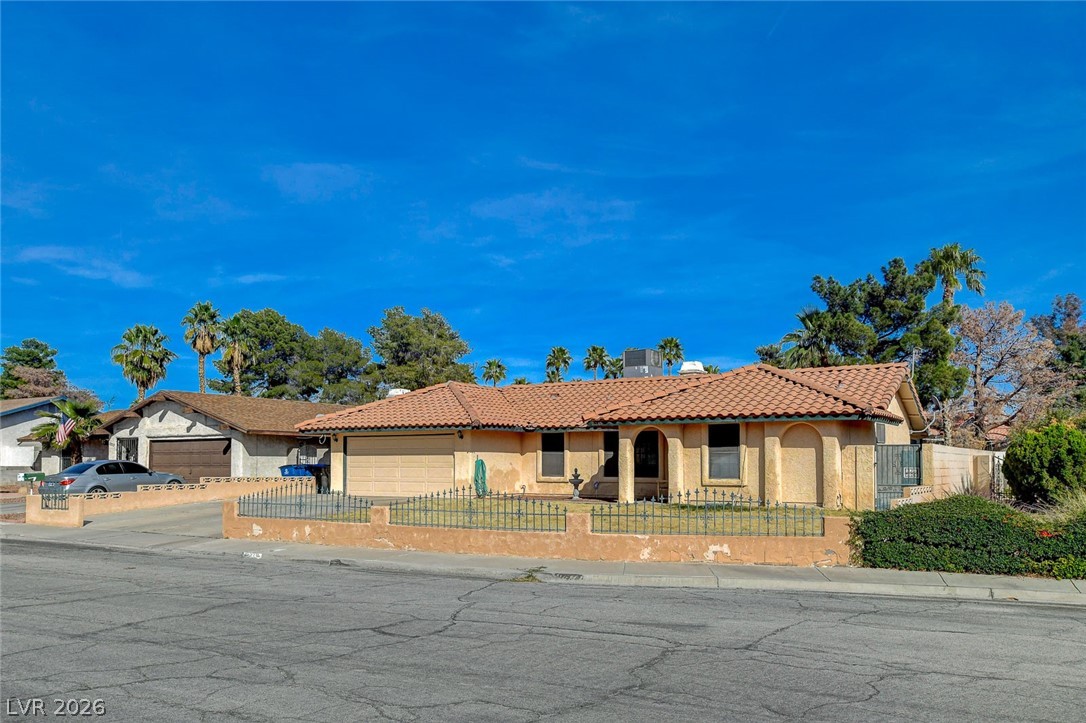 2215 Heavenly View Drive