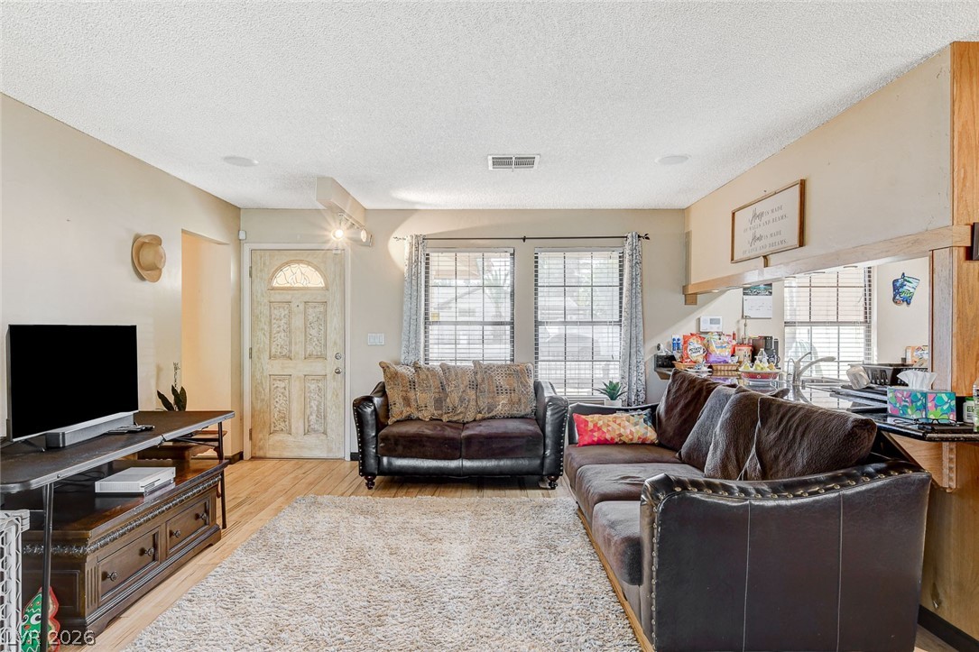 2215 Heavenly View Drive