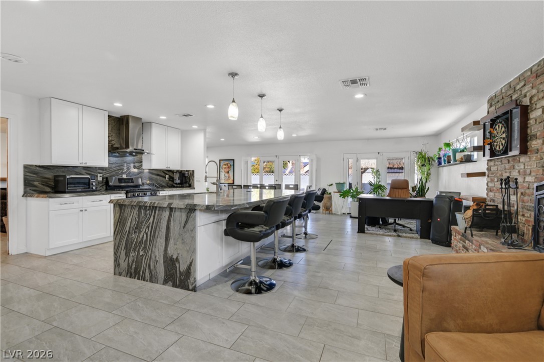 3972 Acapulco Avenue