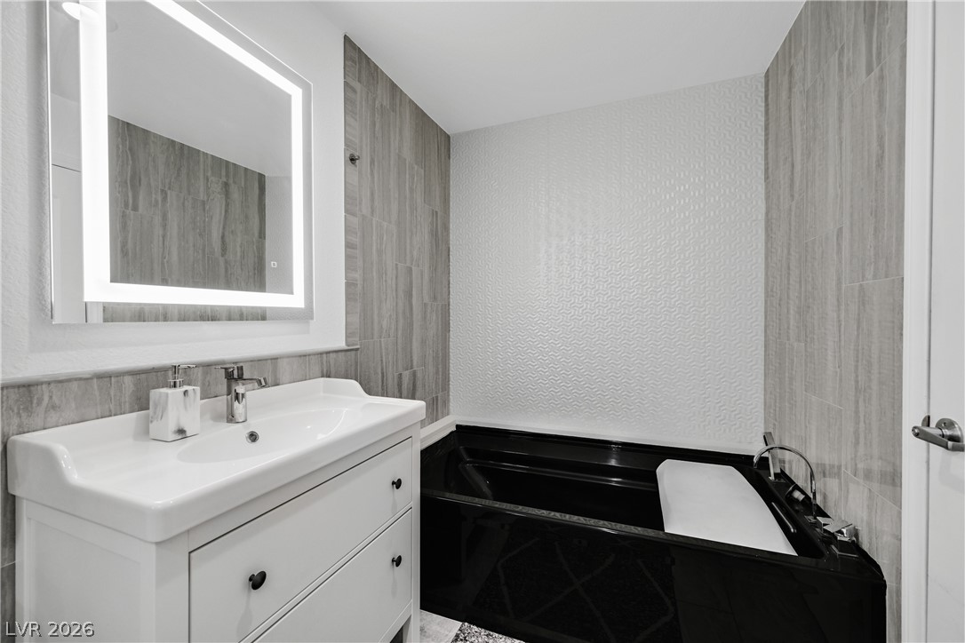 3972 Acapulco Avenue