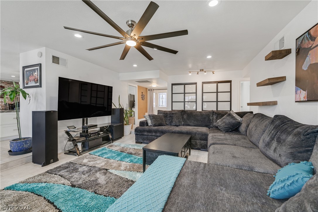 3972 Acapulco Avenue