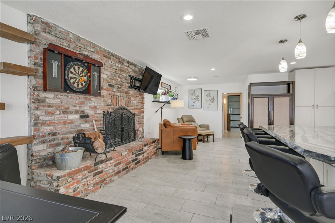 3972 Acapulco Avenue