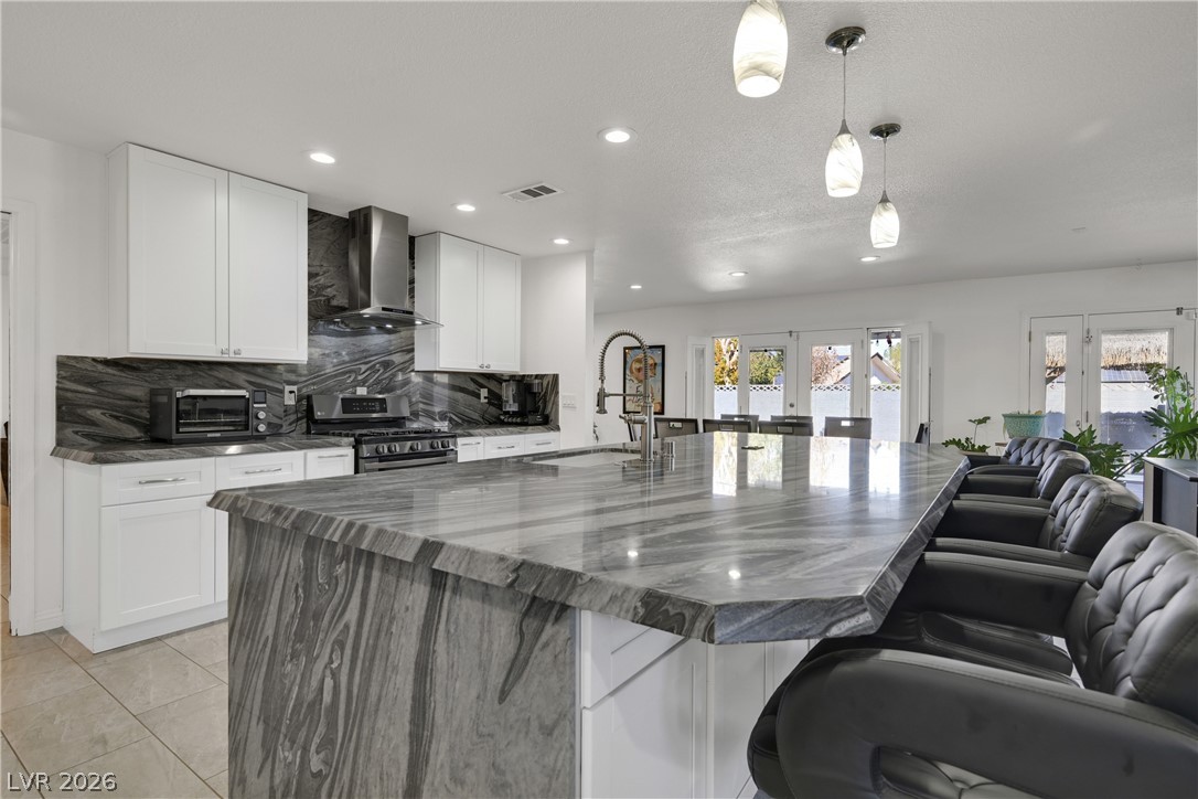 3972 Acapulco Avenue