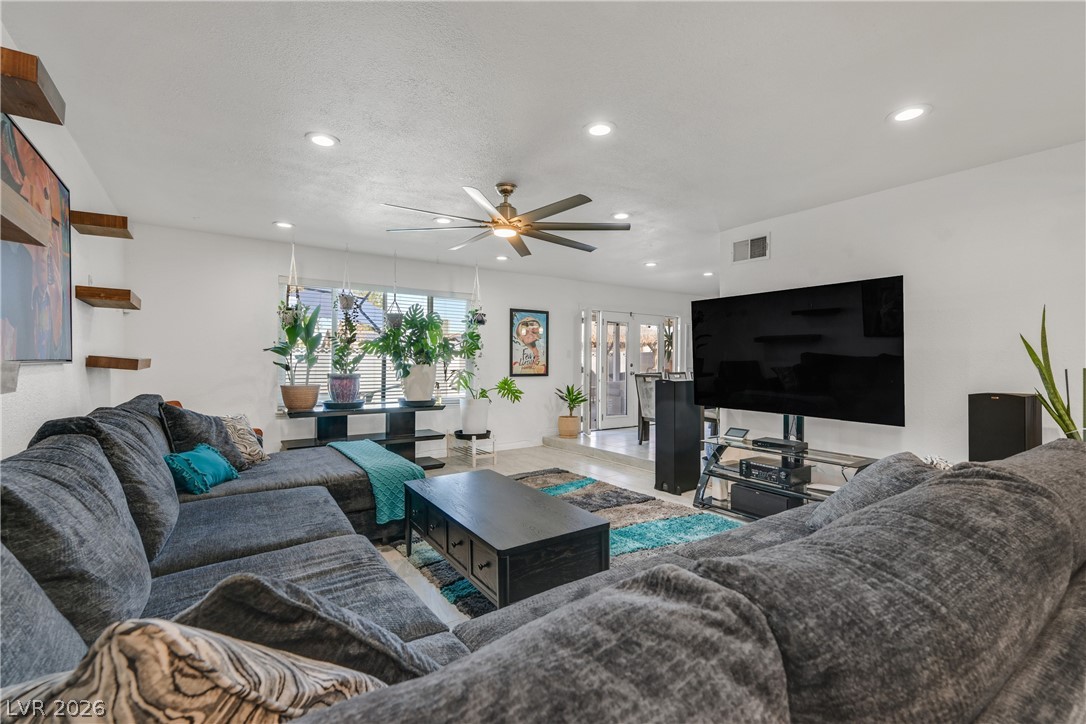 3972 Acapulco Avenue