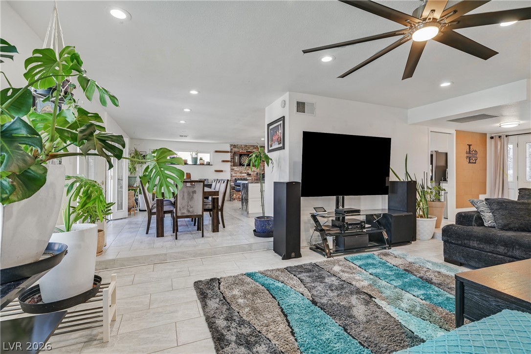 3972 Acapulco Avenue