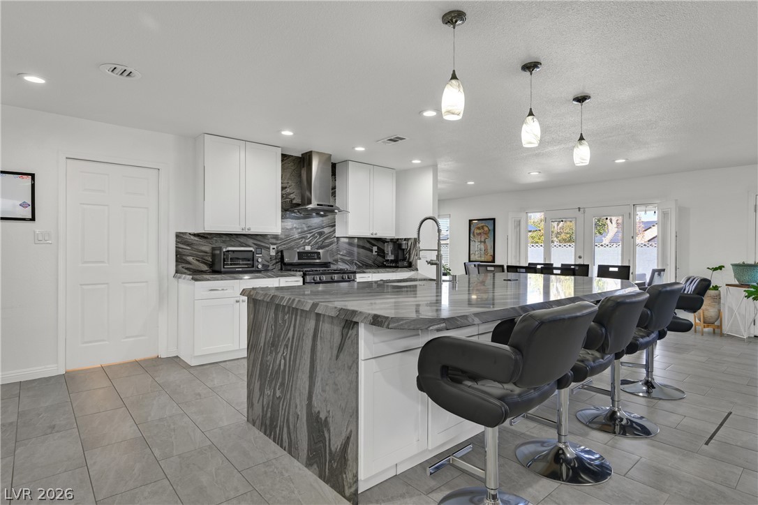 3972 Acapulco Avenue