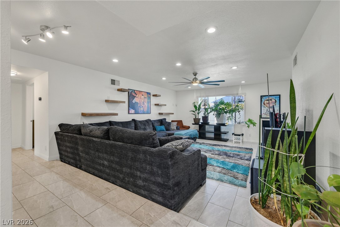 3972 Acapulco Avenue