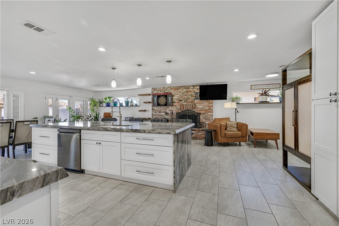 3972 Acapulco Avenue