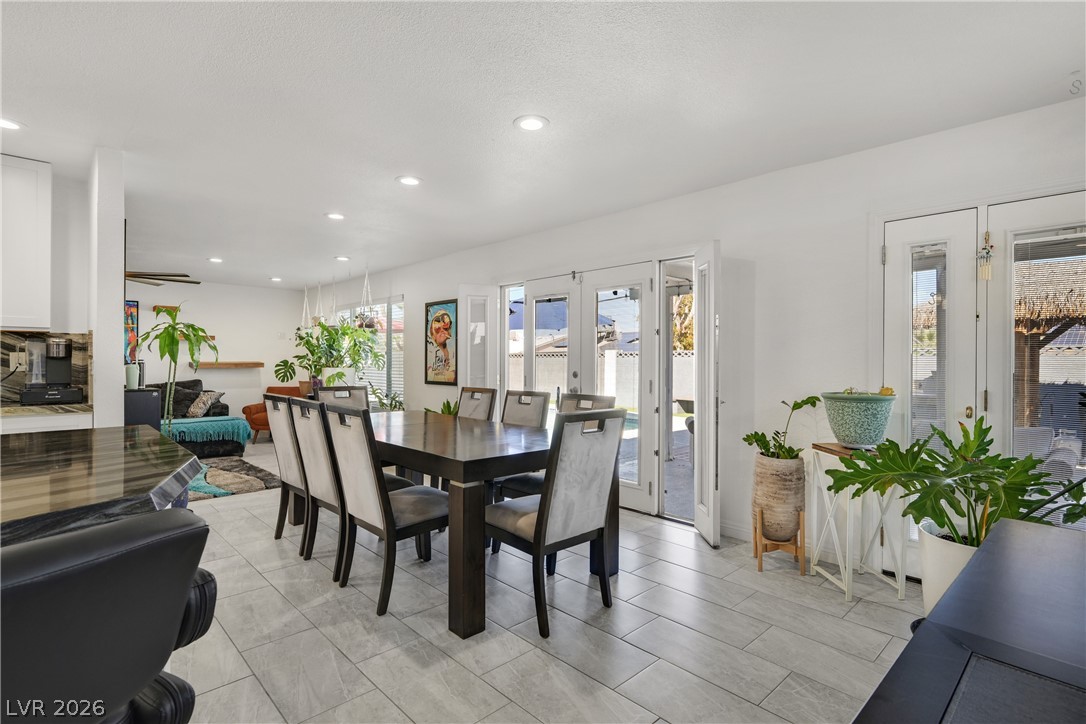 3972 Acapulco Avenue