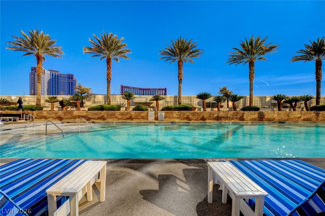 2000 North Fashion Show Drive 2917