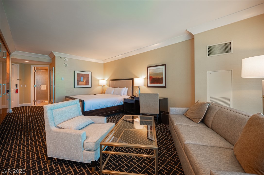 2000 North Fashion Show Drive 2917