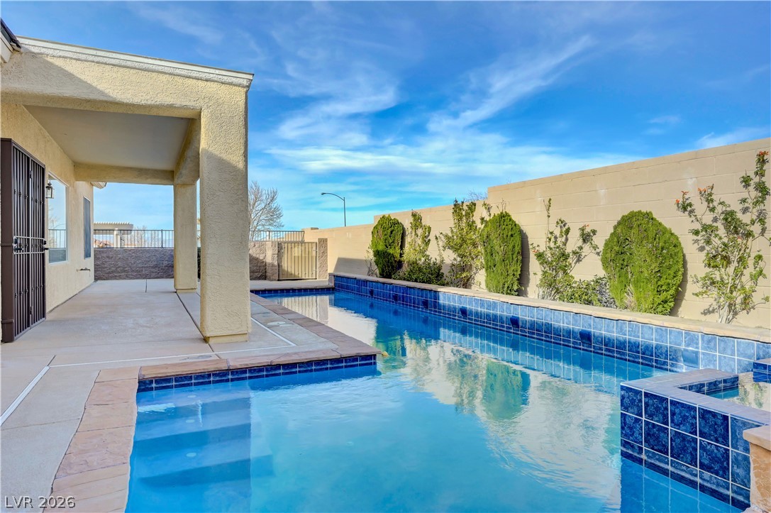 2258 Sandstone Cliffs Drive