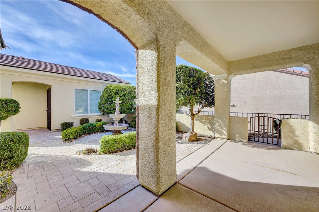 2258 Sandstone Cliffs Drive