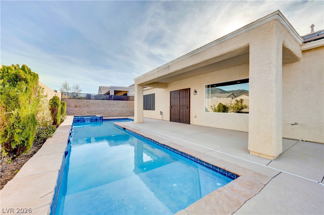 2258 Sandstone Cliffs Drive