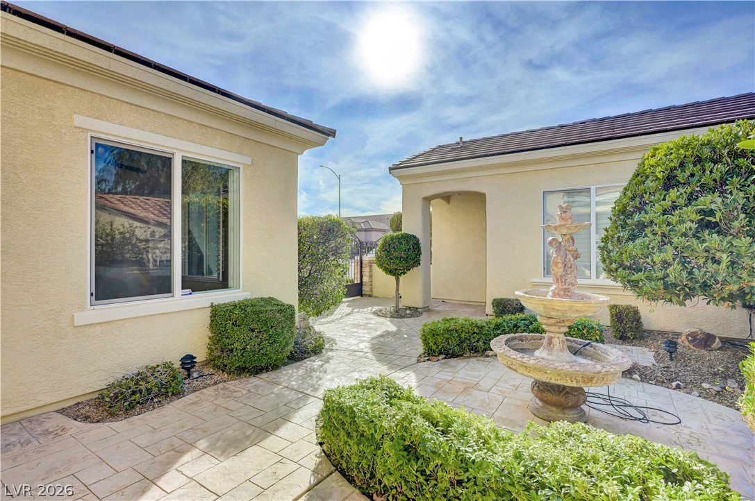 2258 Sandstone Cliffs Drive