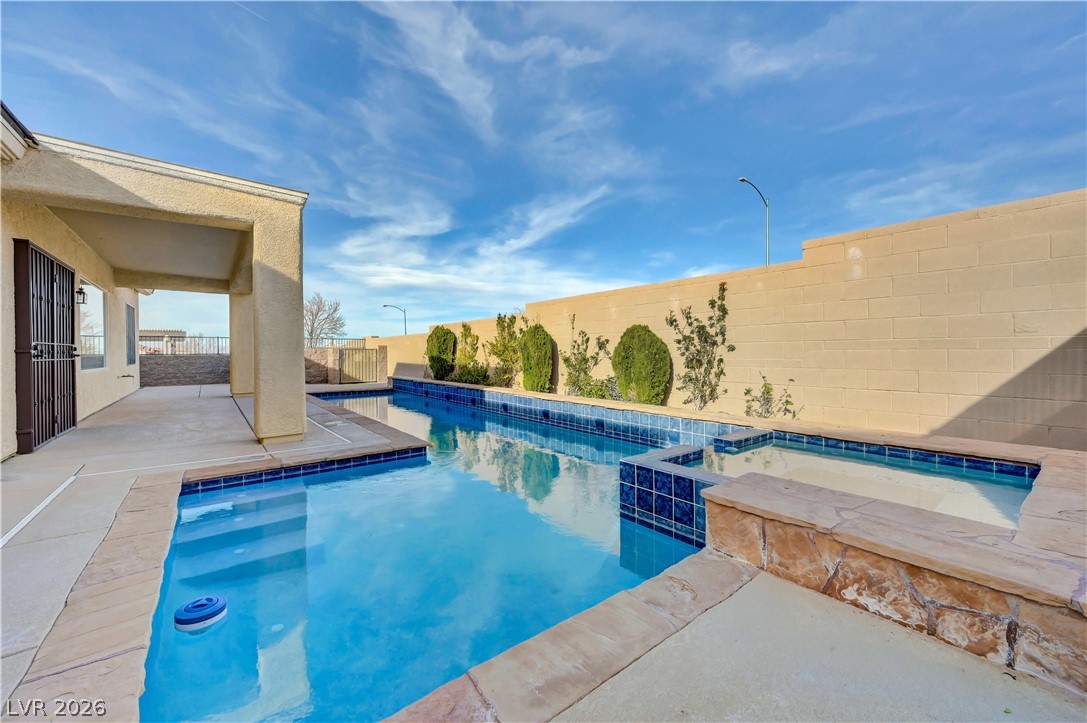 2258 Sandstone Cliffs Drive
