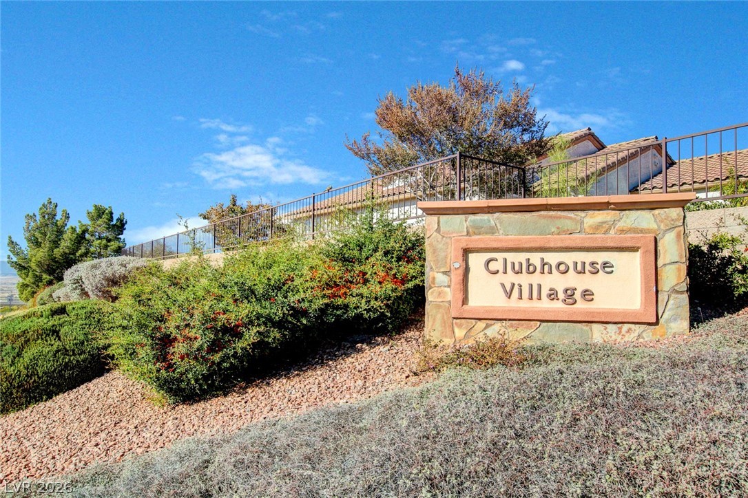 2258 Sandstone Cliffs Drive