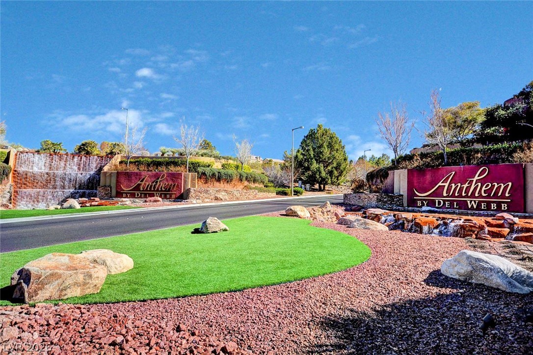 2258 Sandstone Cliffs Drive