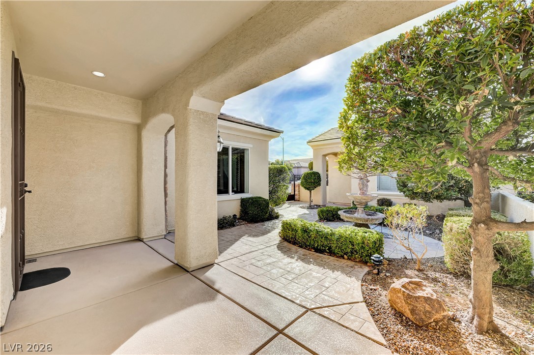 2258 Sandstone Cliffs Drive