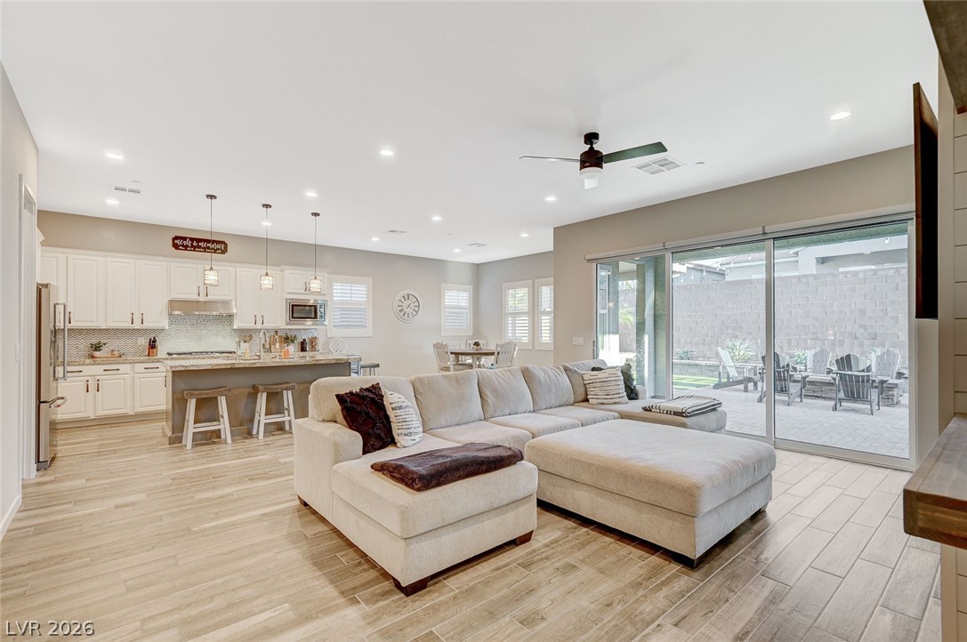 3391 Peak View Avenue