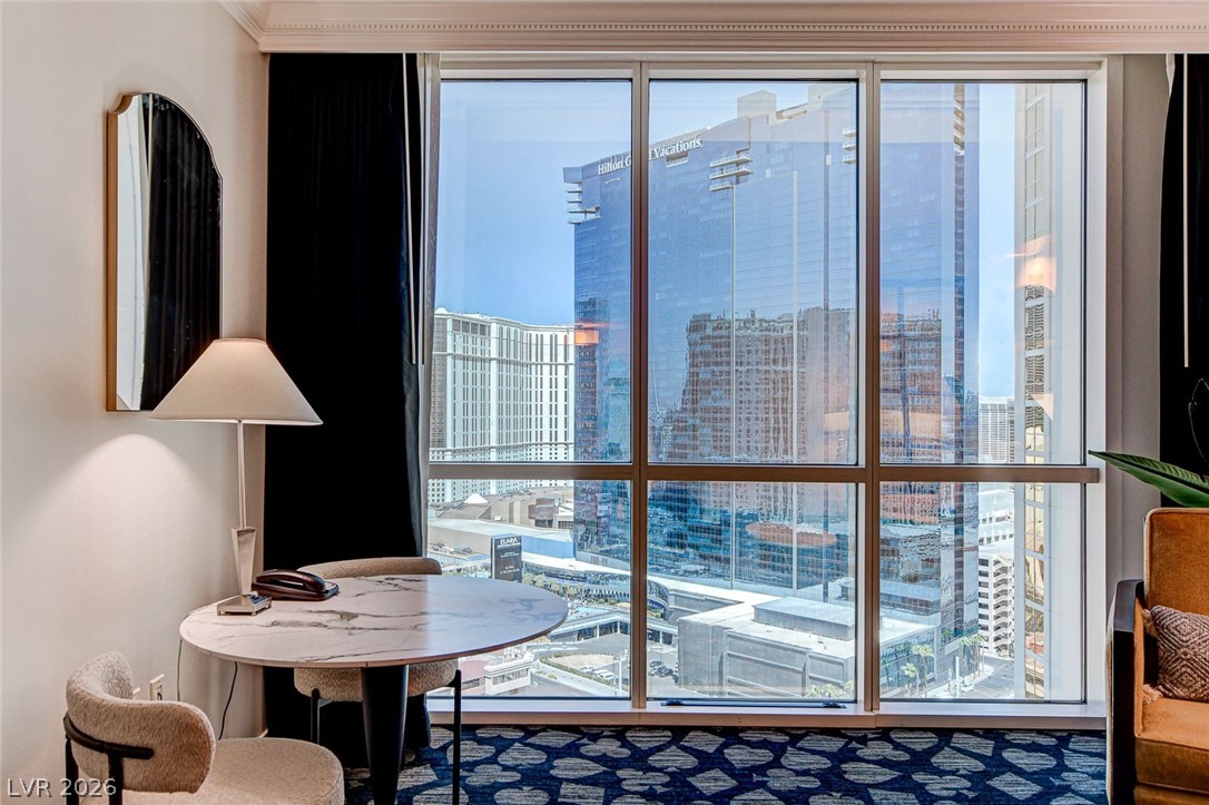 135 East Harmon Avenue 2211