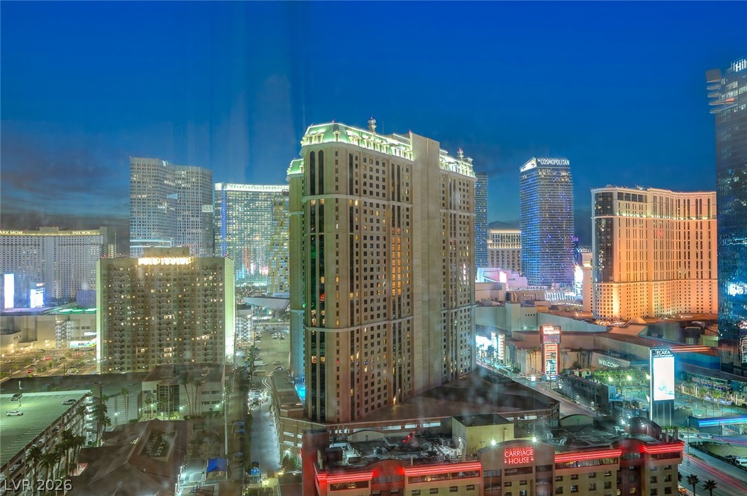 135 East Harmon Avenue 2211