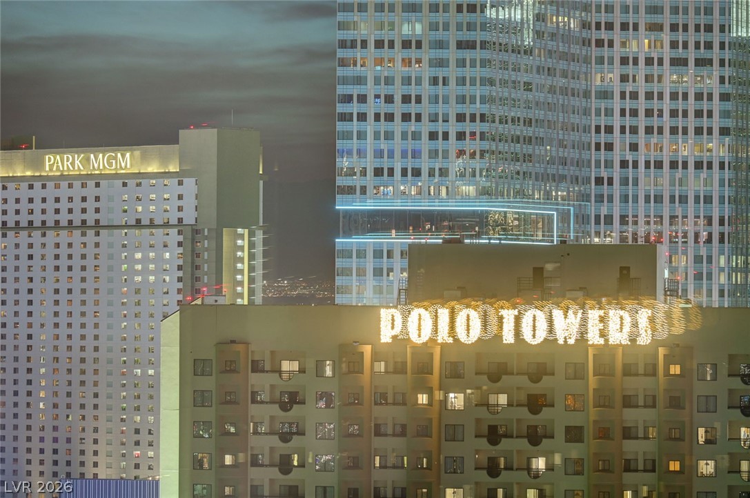 135 East Harmon Avenue 2211