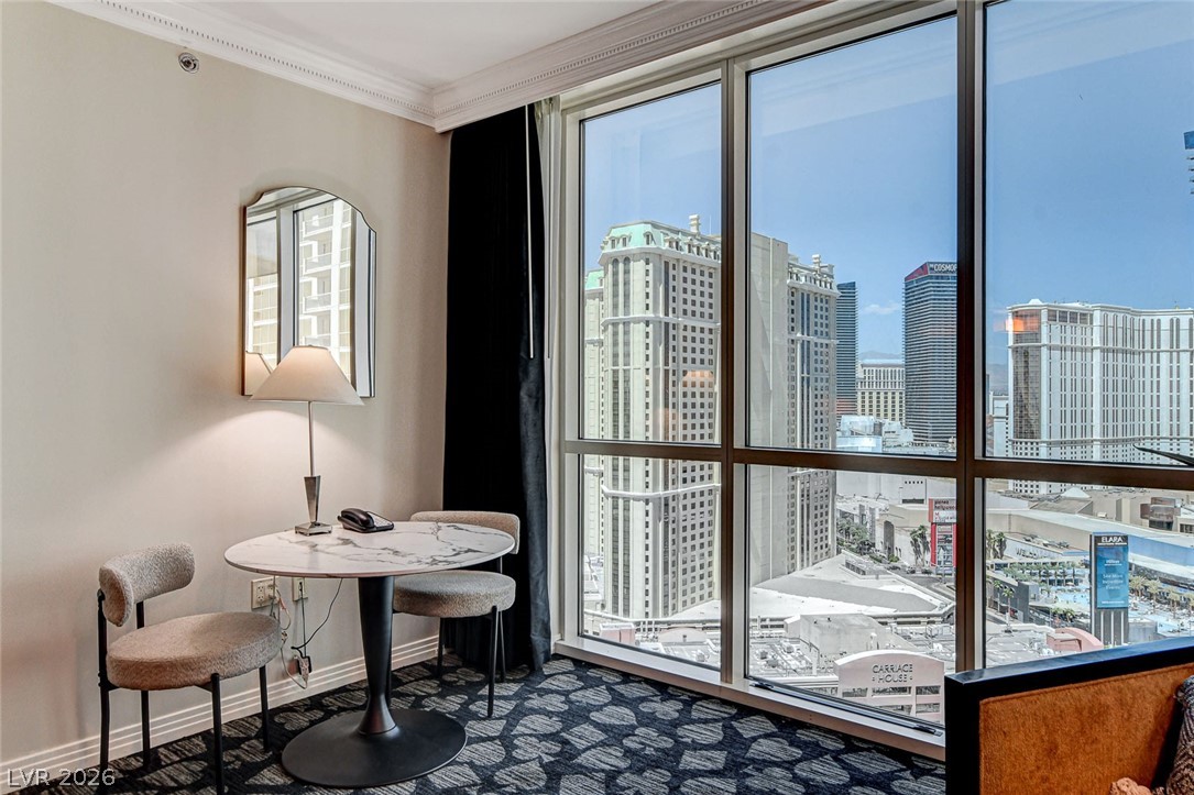 135 East Harmon Avenue 2211