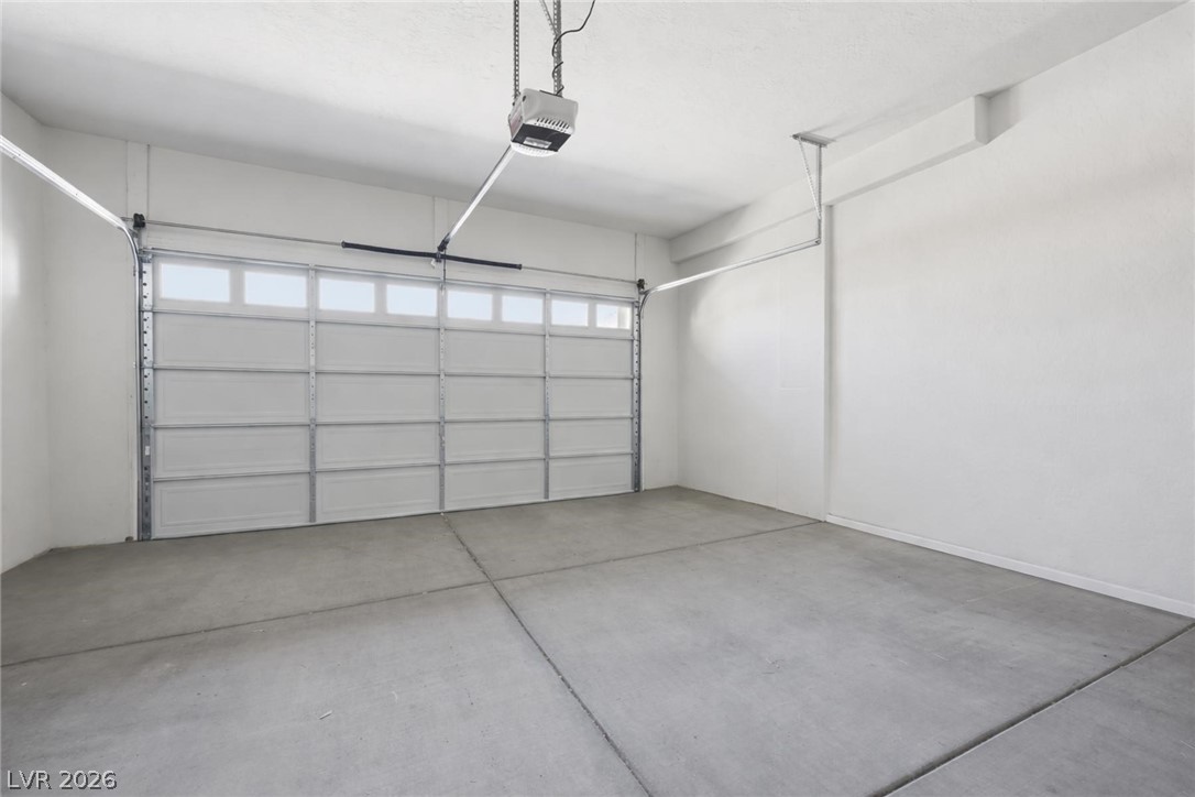 2677 La Boutique Street