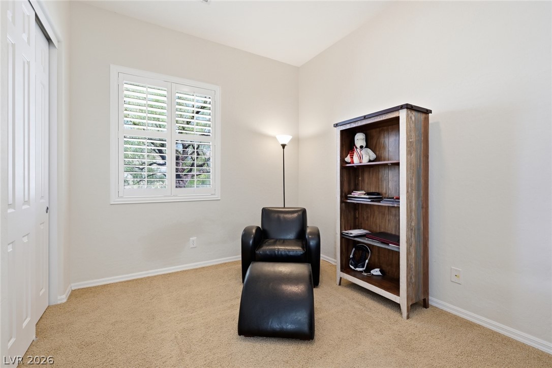 2677 La Boutique Street