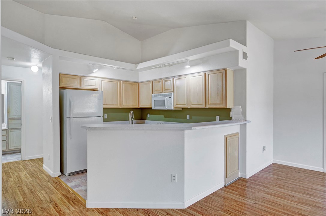 322 Sunward Drive 322