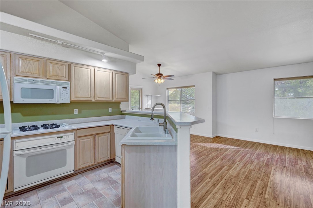 322 Sunward Drive 322