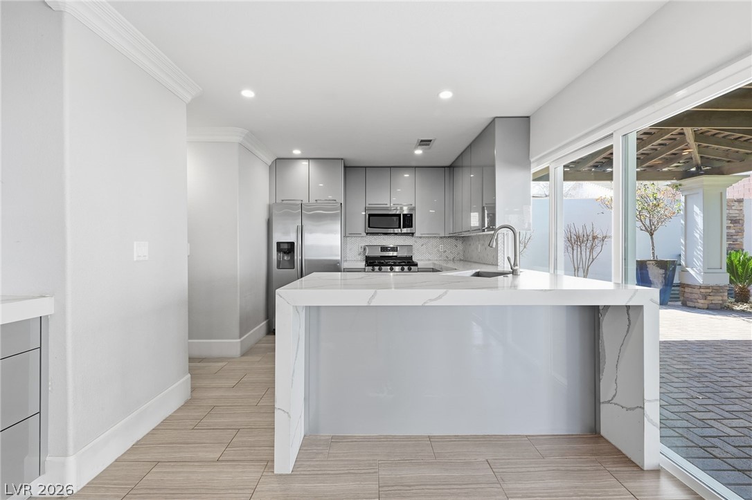 21 Woodcarver Street