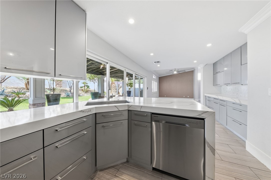 21 Woodcarver Street