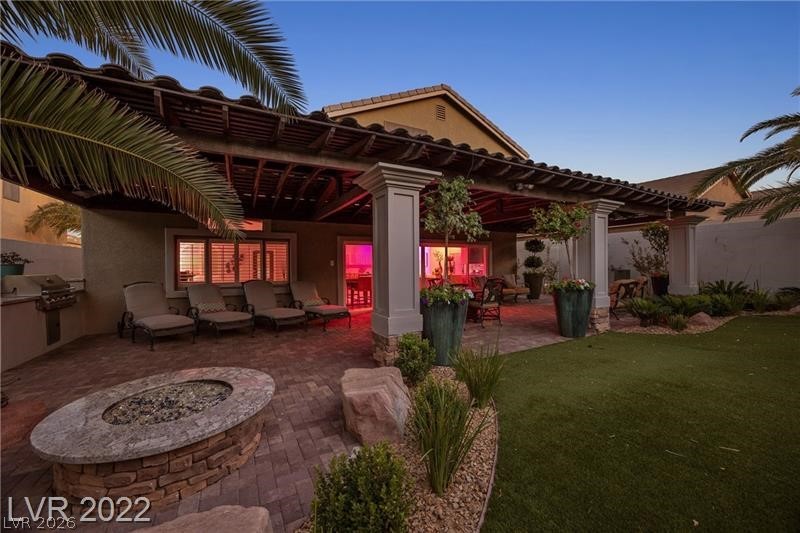 21 Woodcarver Street